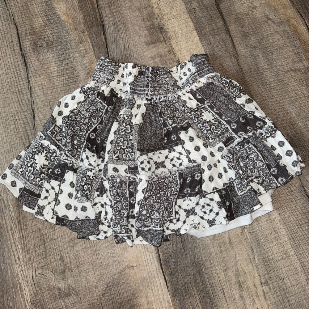 Skirt!! - Picture 2 of 3